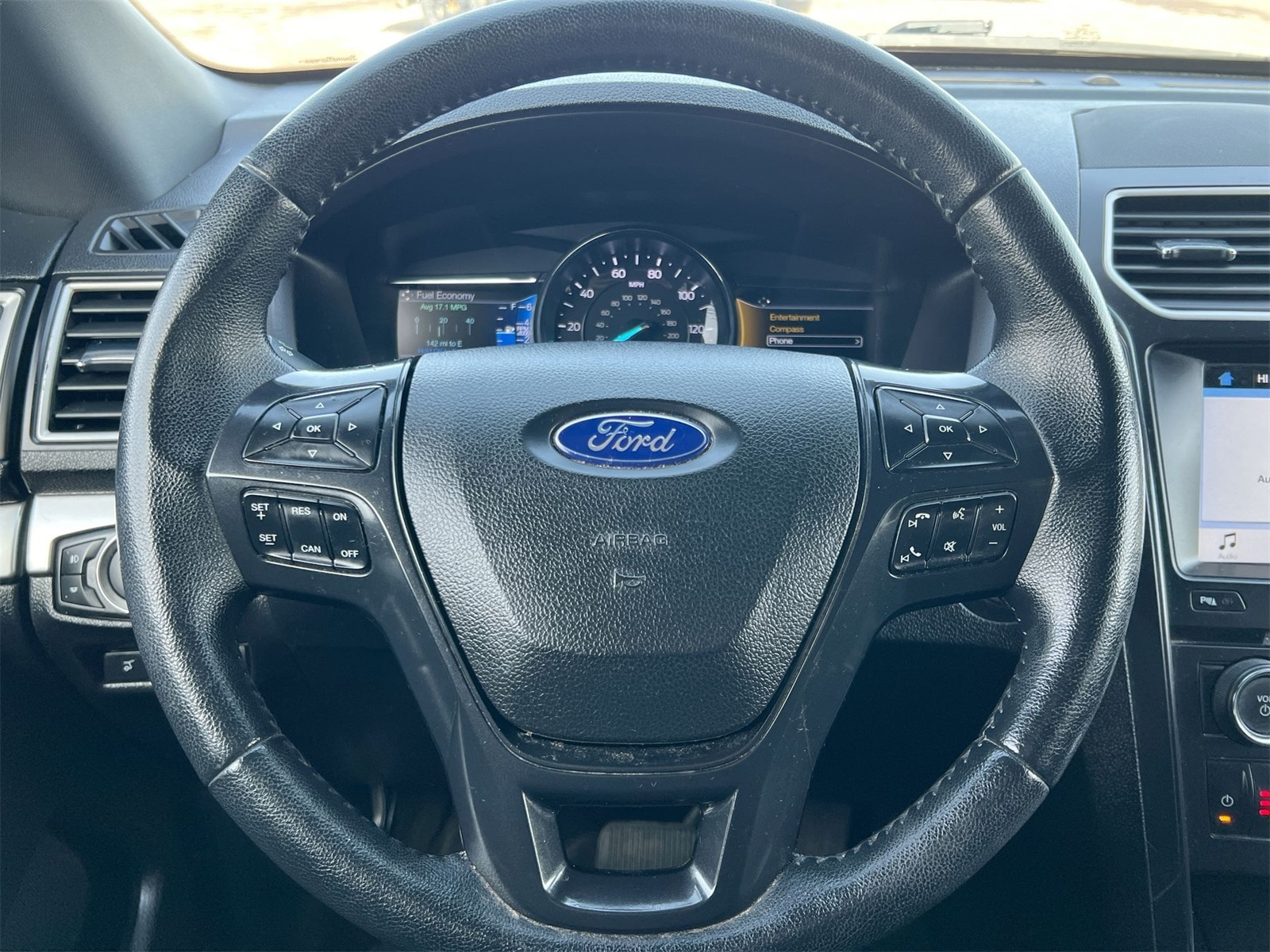 Thumbnail: 2017 Ford Explorer - 22