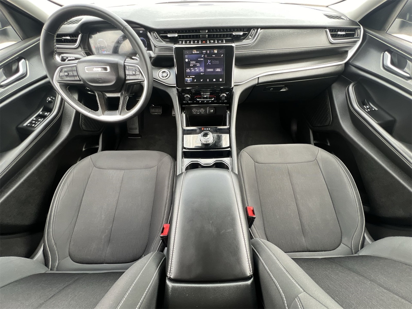 Thumbnail: 2023 Jeep Grand Cherokee - 16