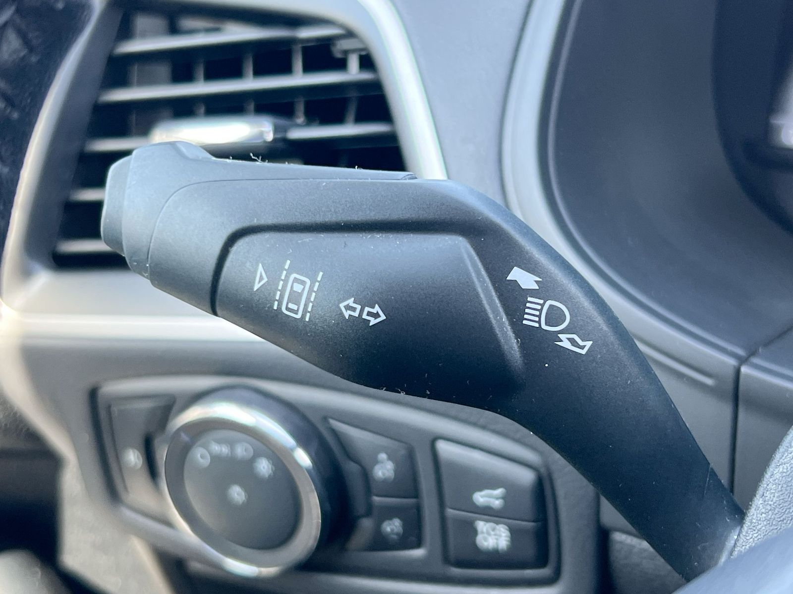 Thumbnail: 2024 Ford Edge - 26