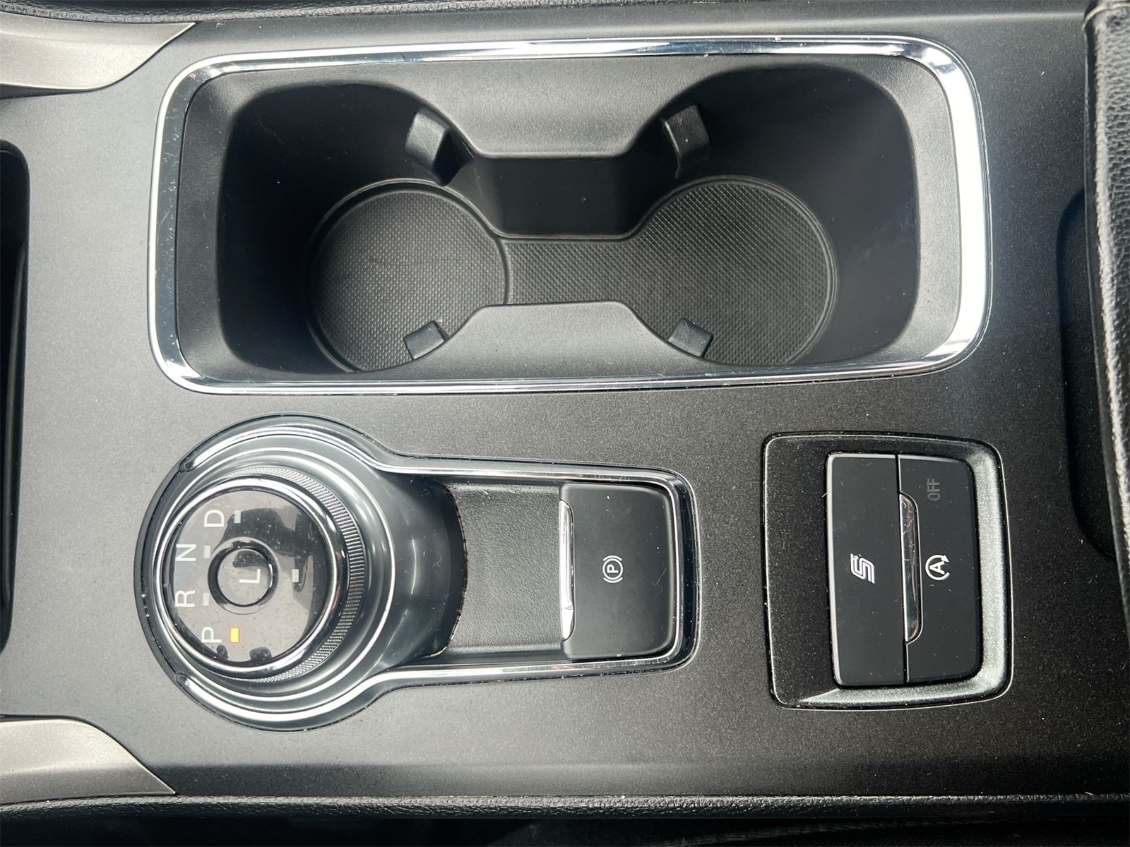 Thumbnail: 2020 Ford Fusion - 32