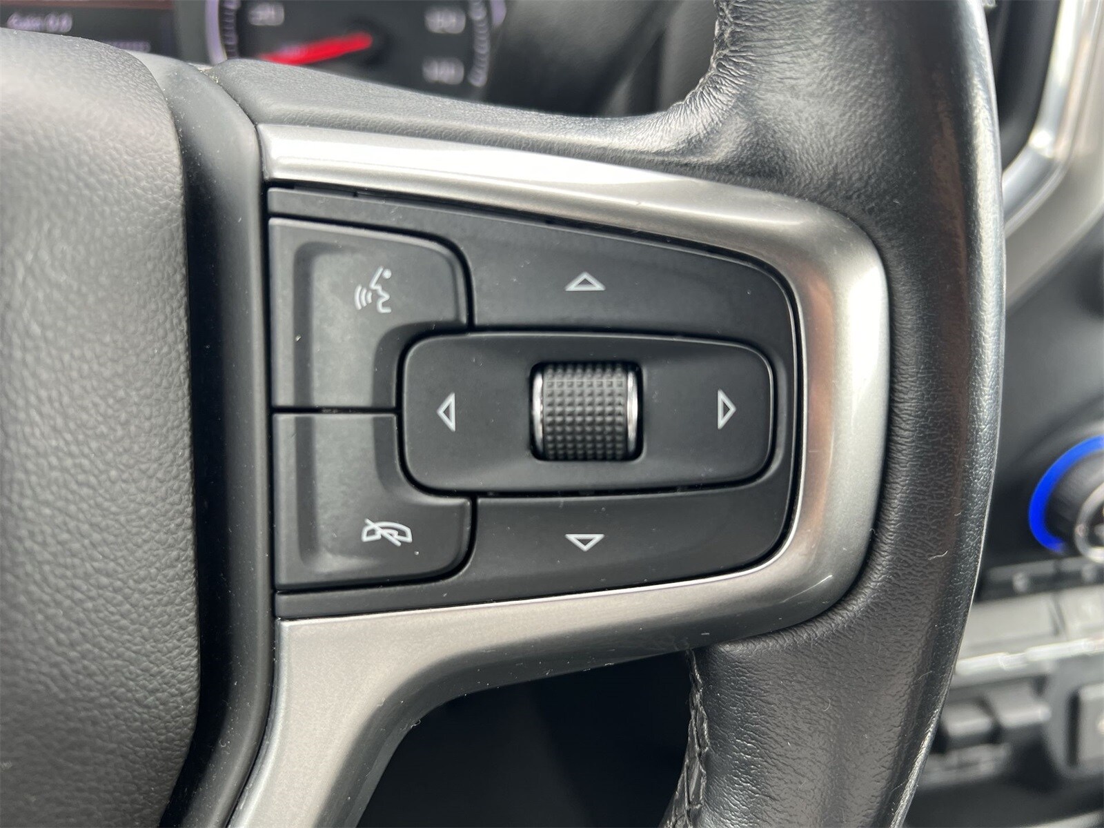 Thumbnail: 2019 Chevrolet Silverado 1500 - 24