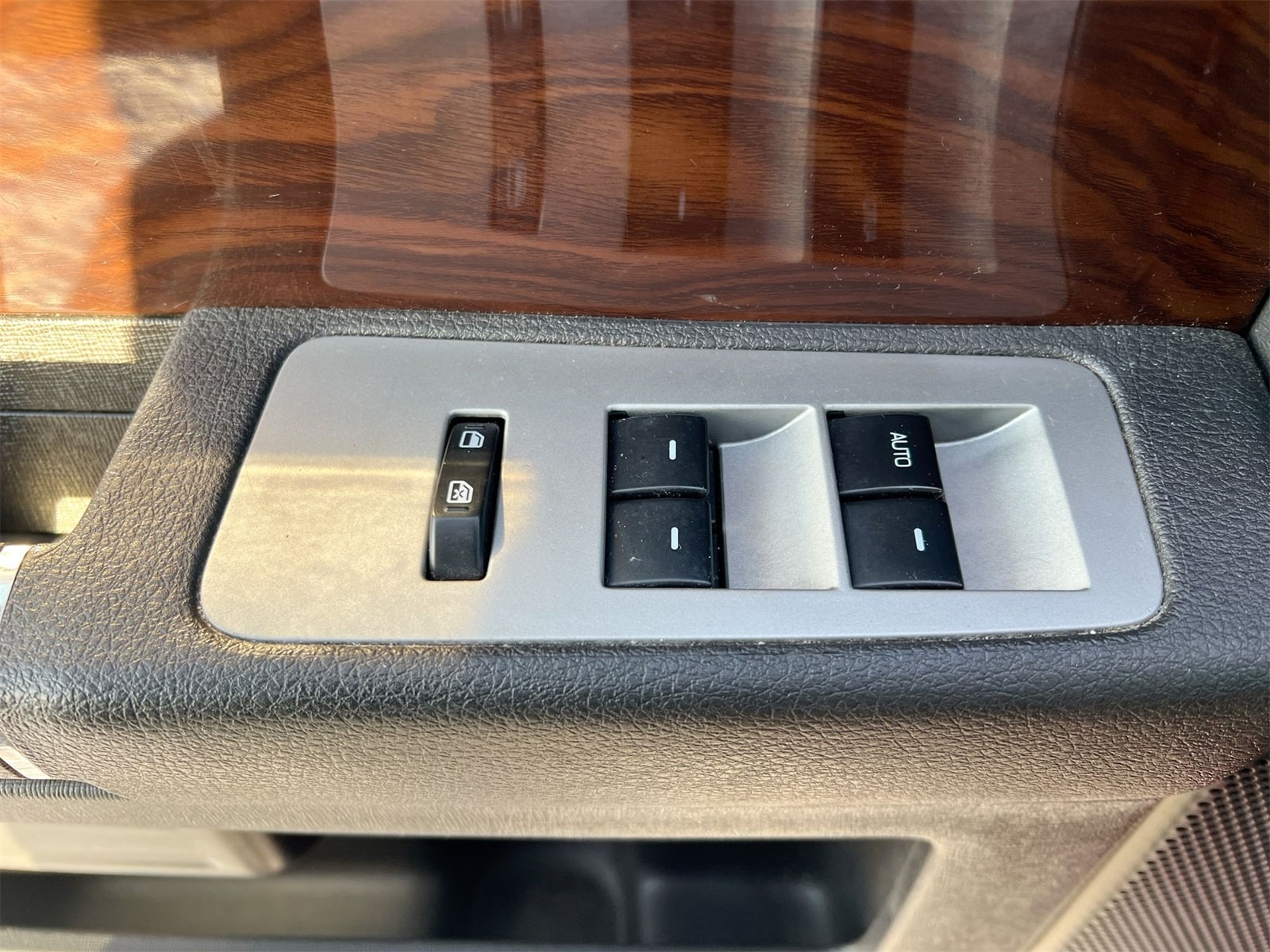 Thumbnail: 2011 Ford Flex - 17