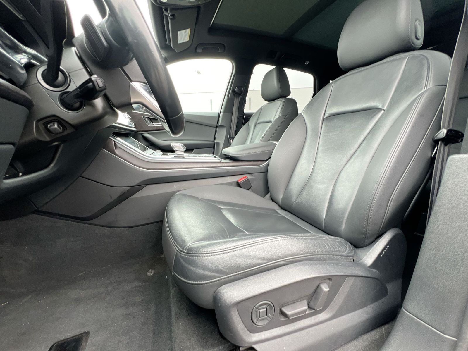 Thumbnail: 2021 Audi Q7 - 16