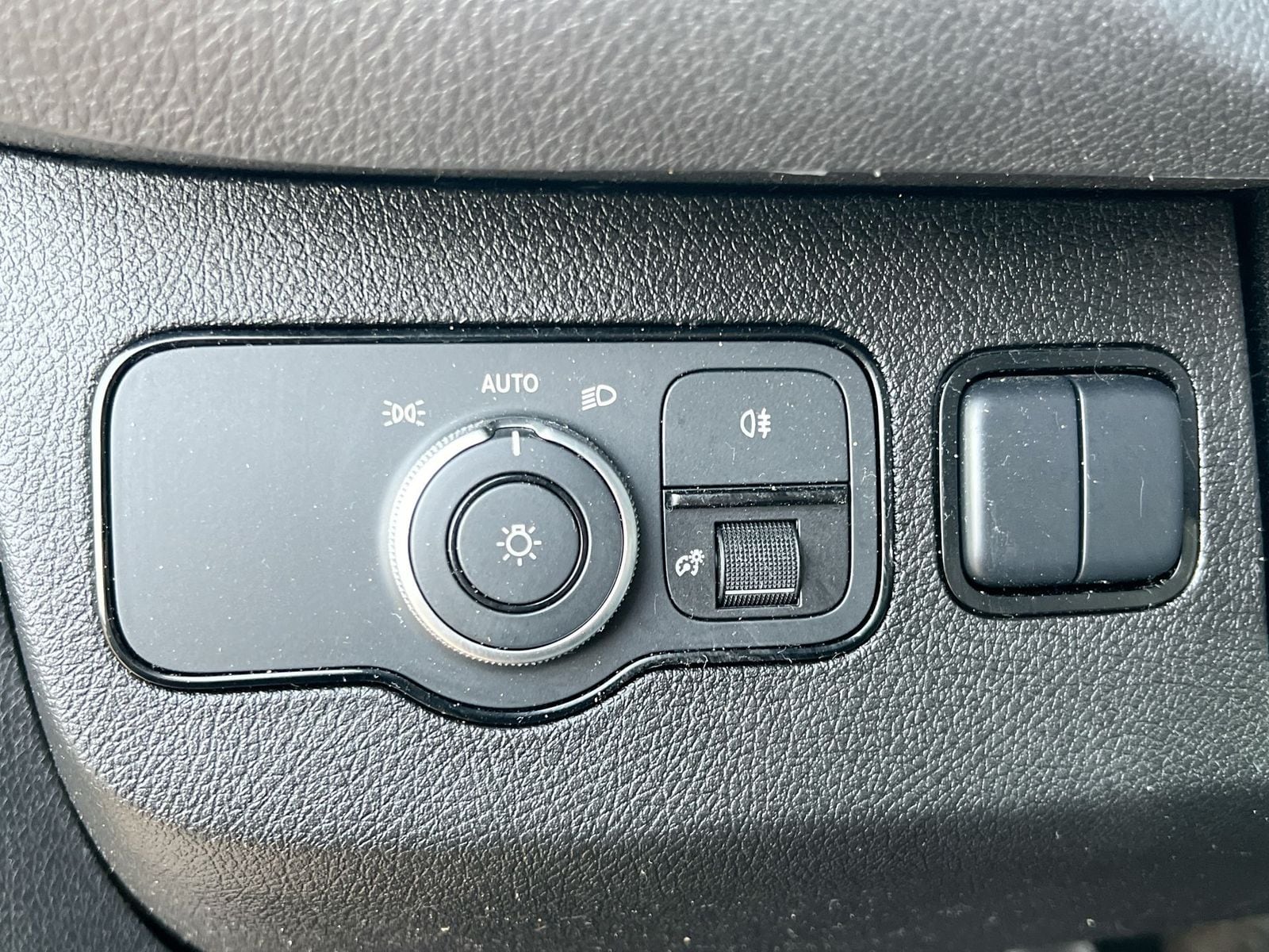 Thumbnail: 2023 Mercedes-Benz Sprinter - 17