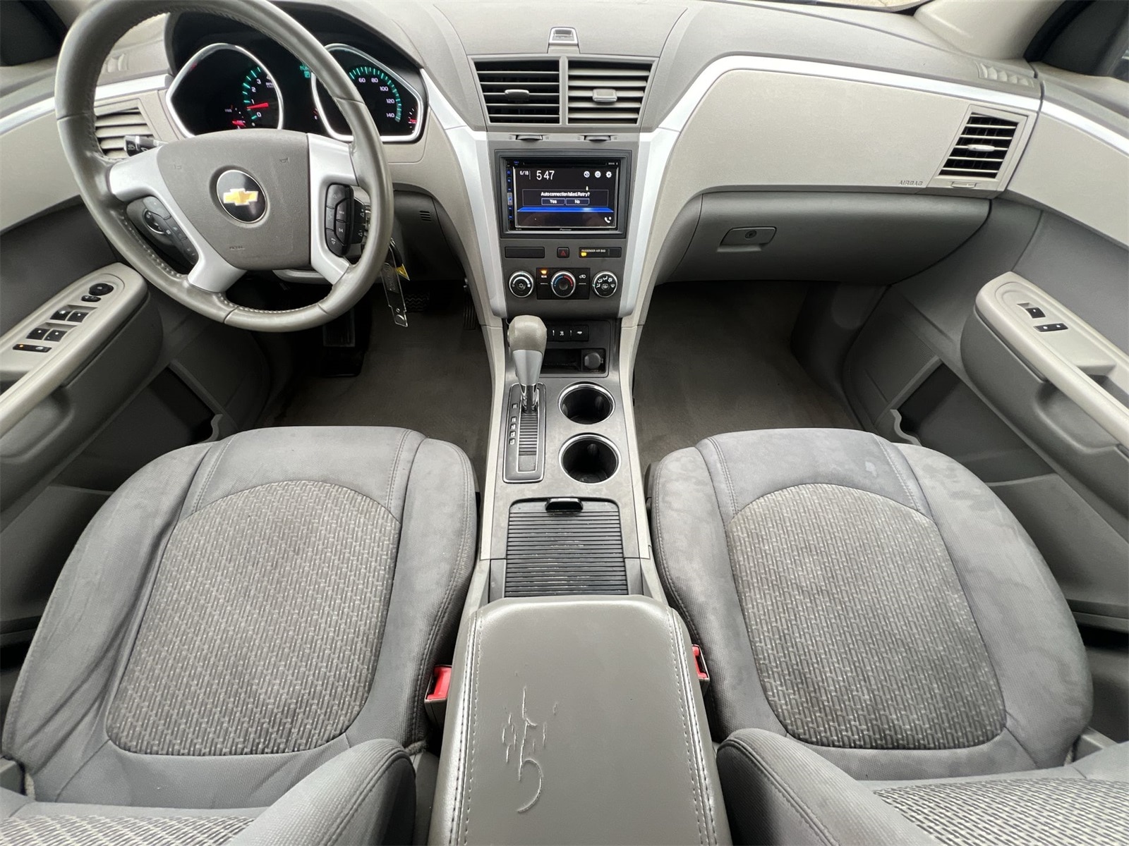 Thumbnail: 2011 Chevrolet Traverse - 15