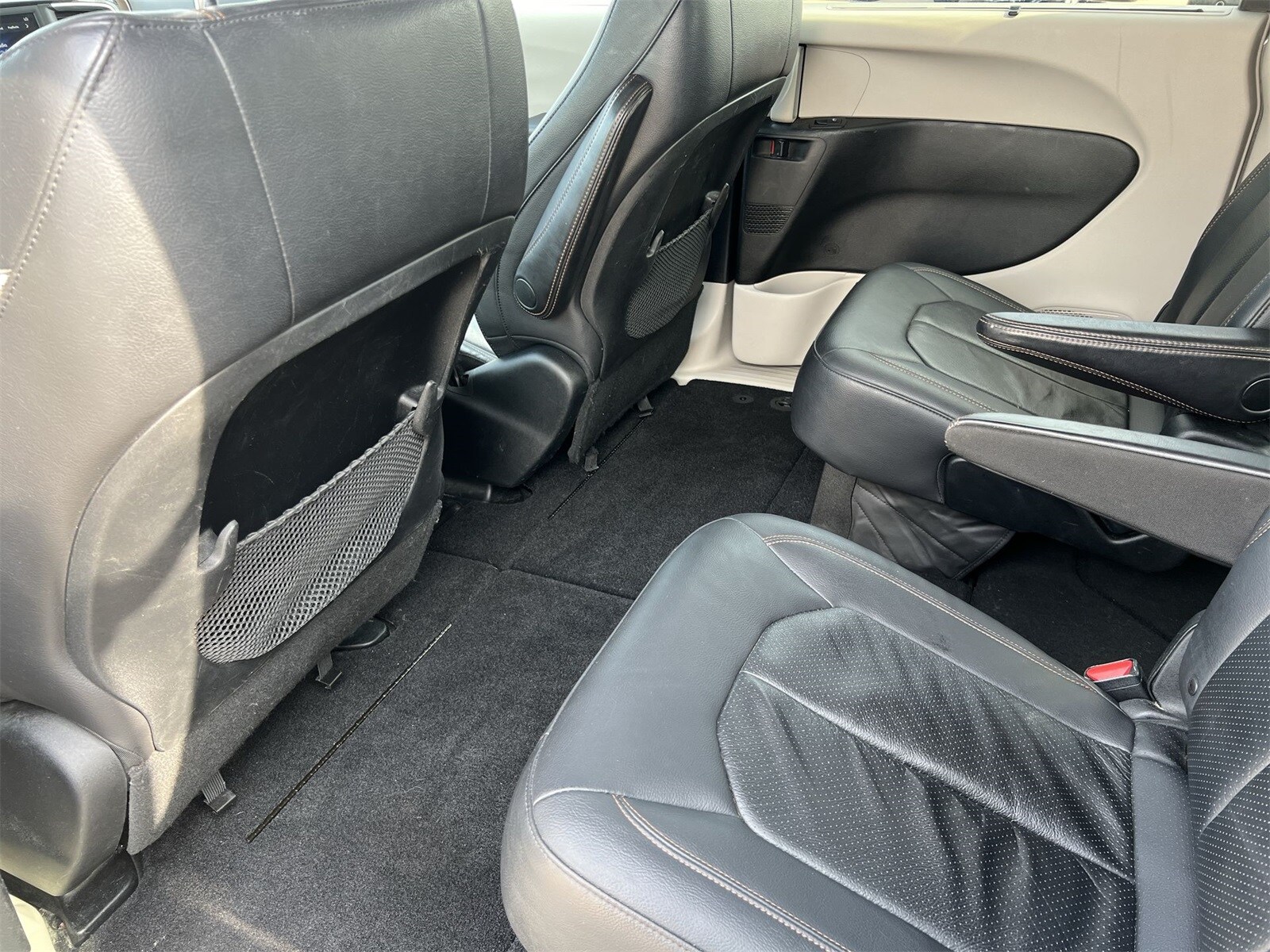 Thumbnail: 2018 Chrysler Pacifica - 19