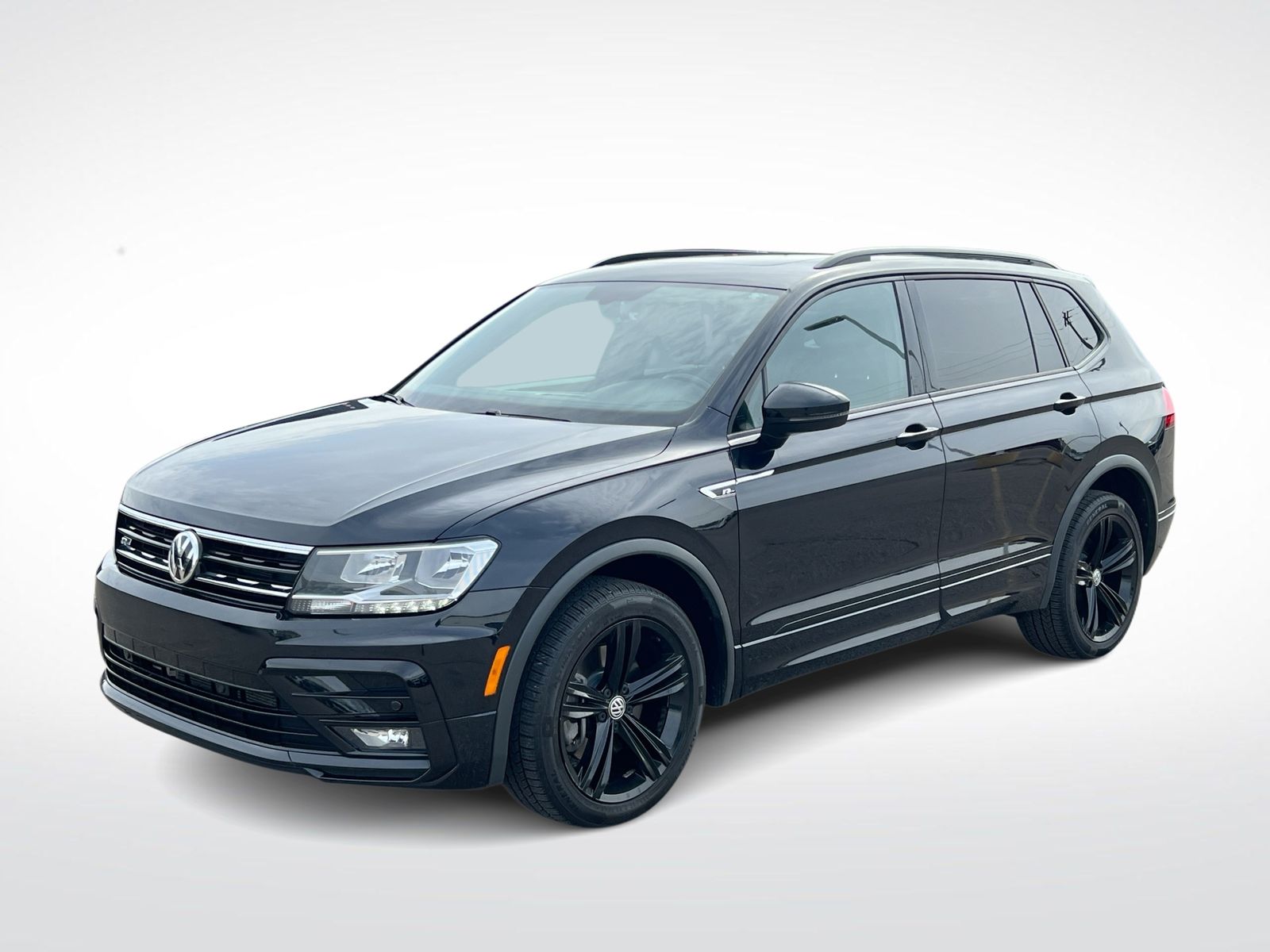 Thumbnail: 2019 Volkswagen Tiguan - 4