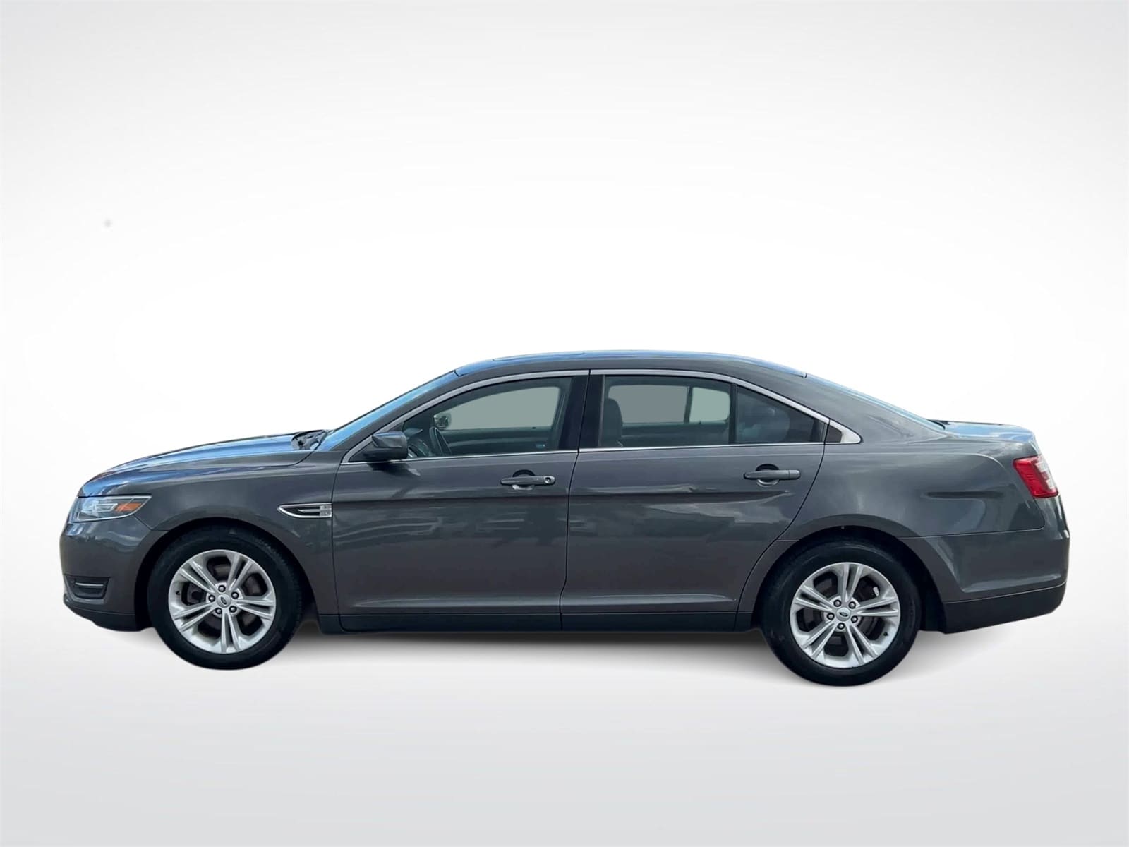 Thumbnail: 2016 Ford Taurus - 5