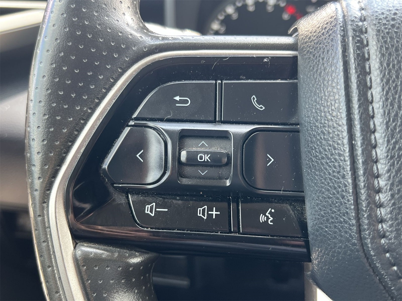 Thumbnail: 2022 Toyota Tundra - 24