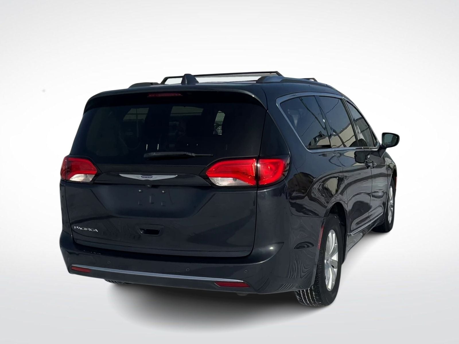 Thumbnail: 2019 Chrysler Pacifica - 8