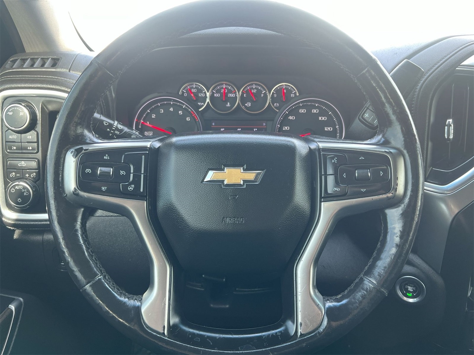 Thumbnail: 2019 Chevrolet Silverado 1500 - 23