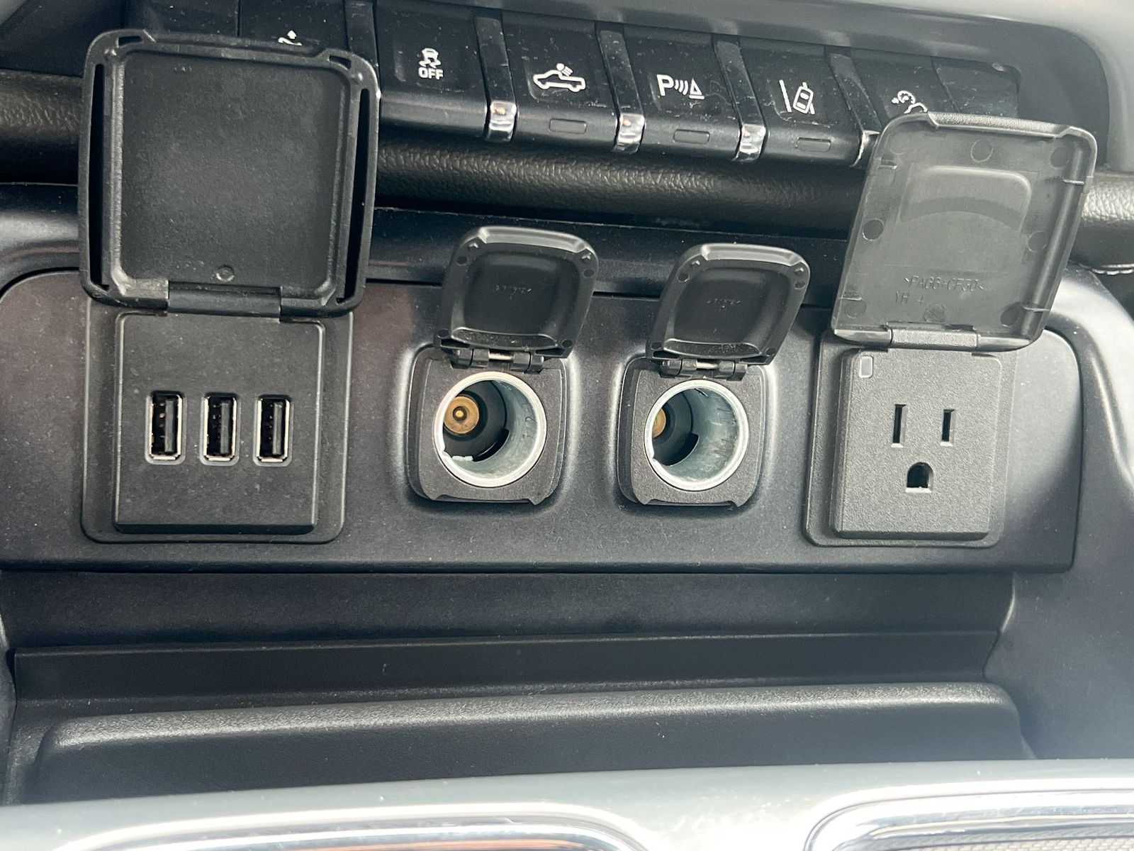 Thumbnail: 2015 GMC Sierra 1500 - 30