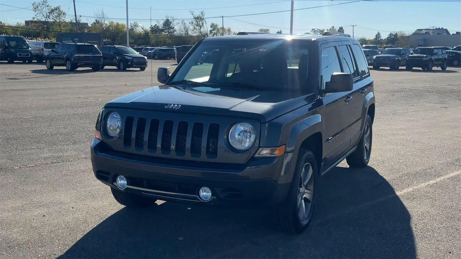 Thumbnail: 2016 Jeep Patriot - 3