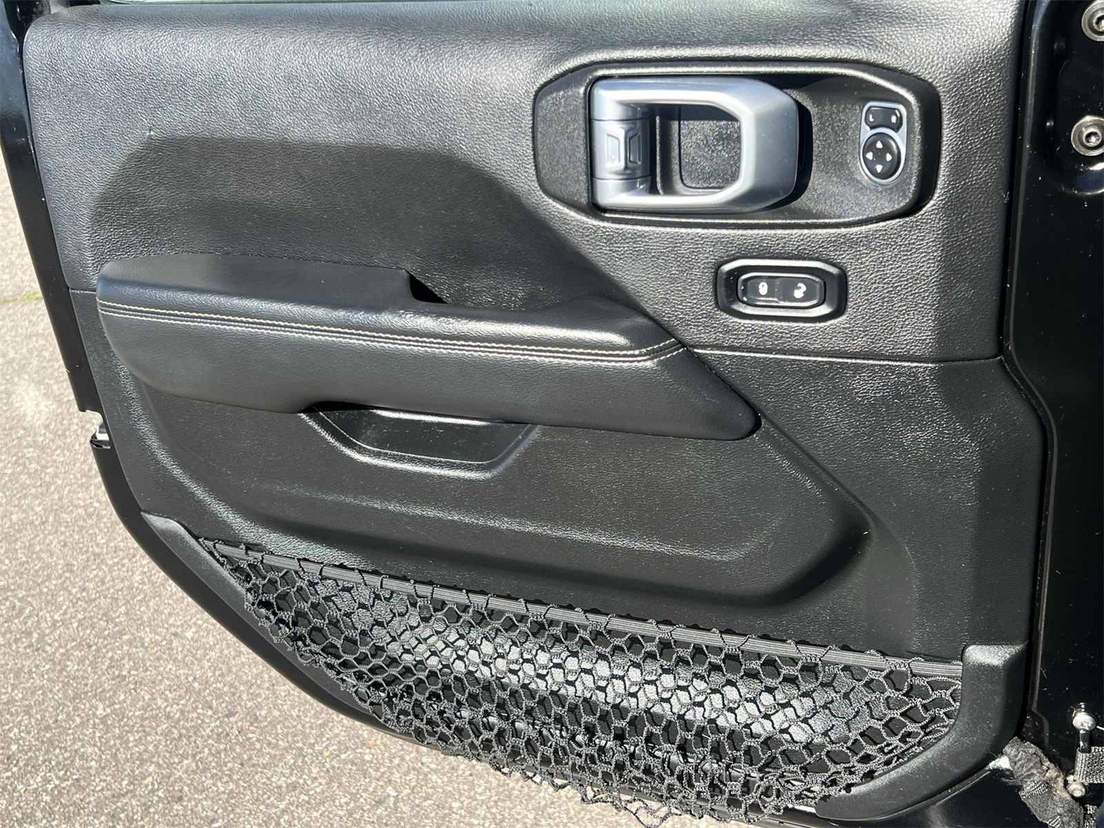 Thumbnail: 2020 Jeep Wrangler - 30