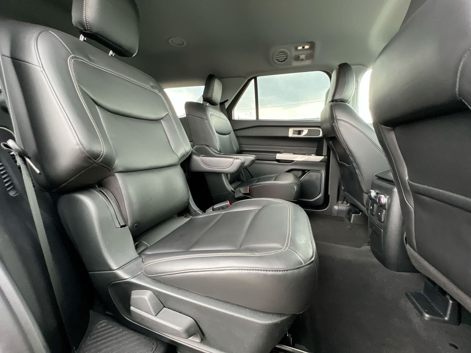 Thumbnail: 2022 Ford Explorer - 20