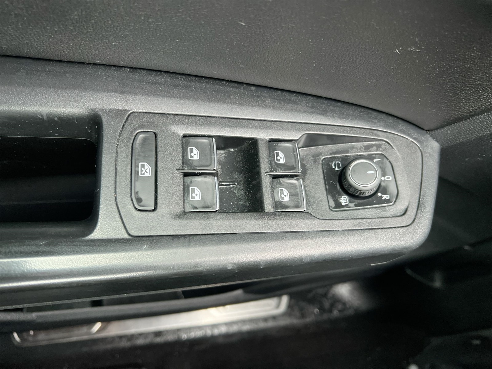 Thumbnail: 2019 Volkswagen Atlas - 17