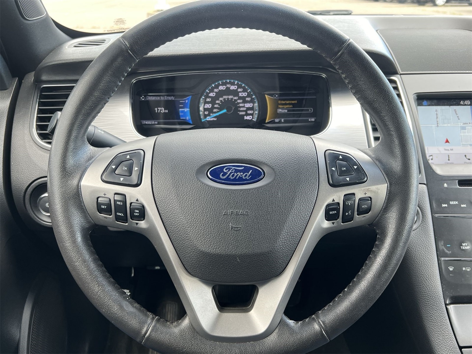Thumbnail: 2016 Ford Taurus - 23