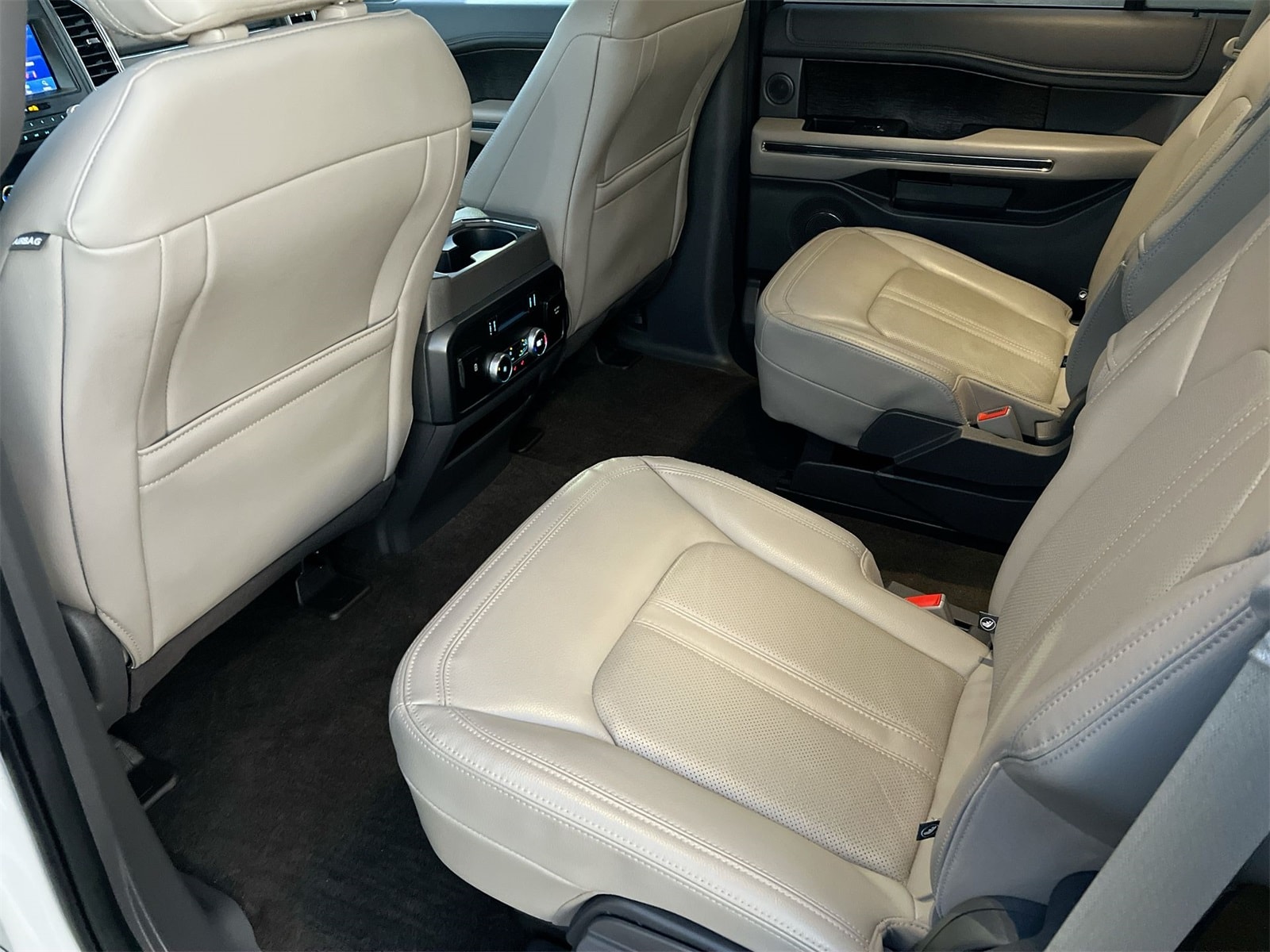 Thumbnail: 2021 Ford Expedition - 17