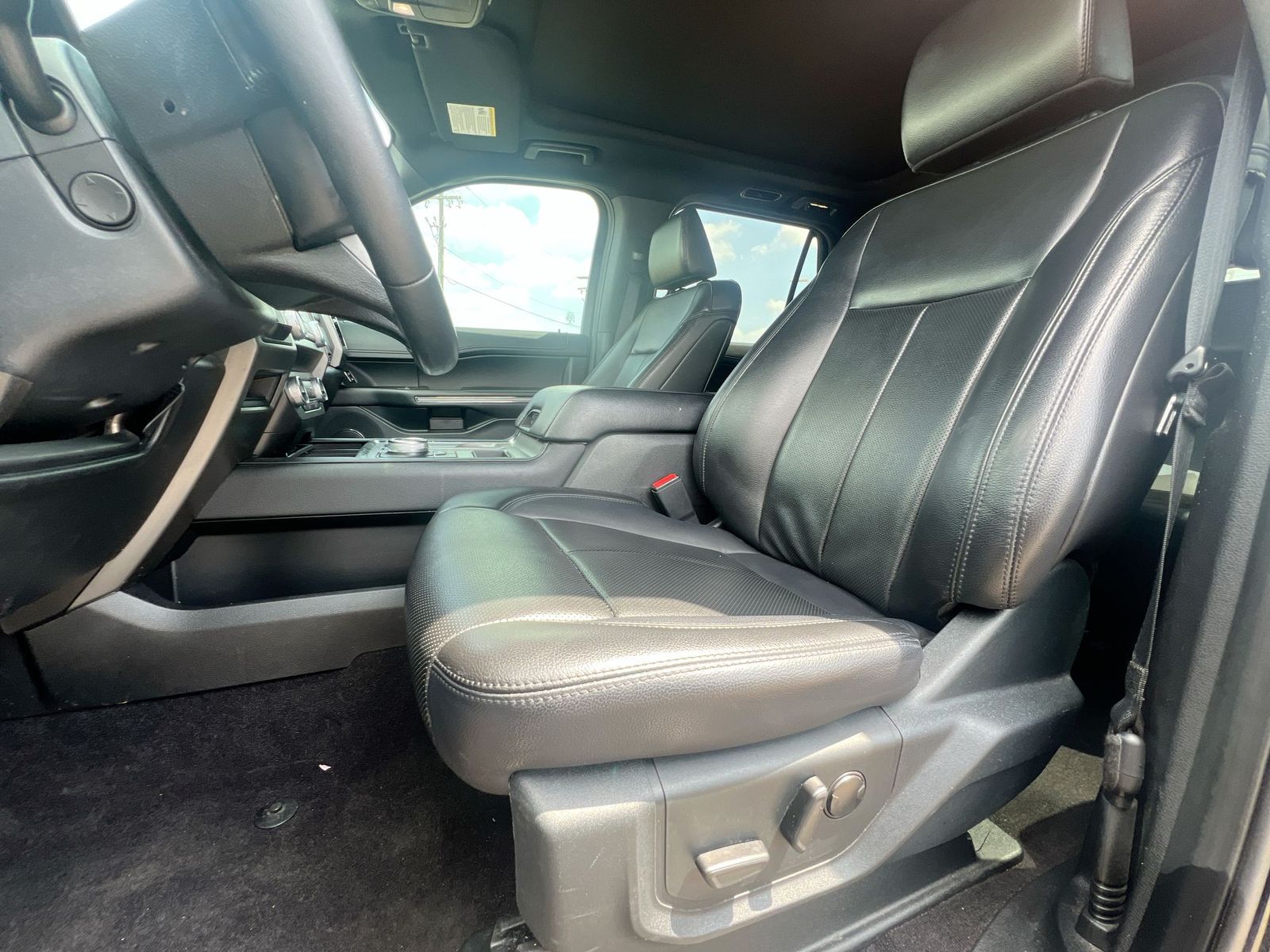 Thumbnail: 2021 Ford Expedition MAX - 16