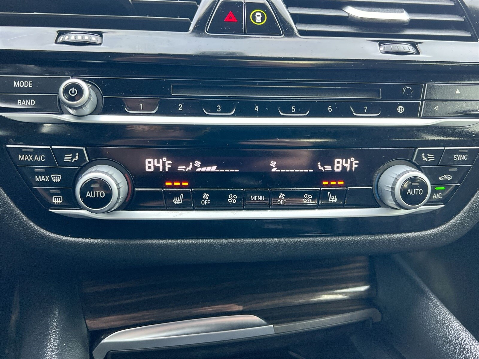 Thumbnail: 2018 BMW 5 Series - 28