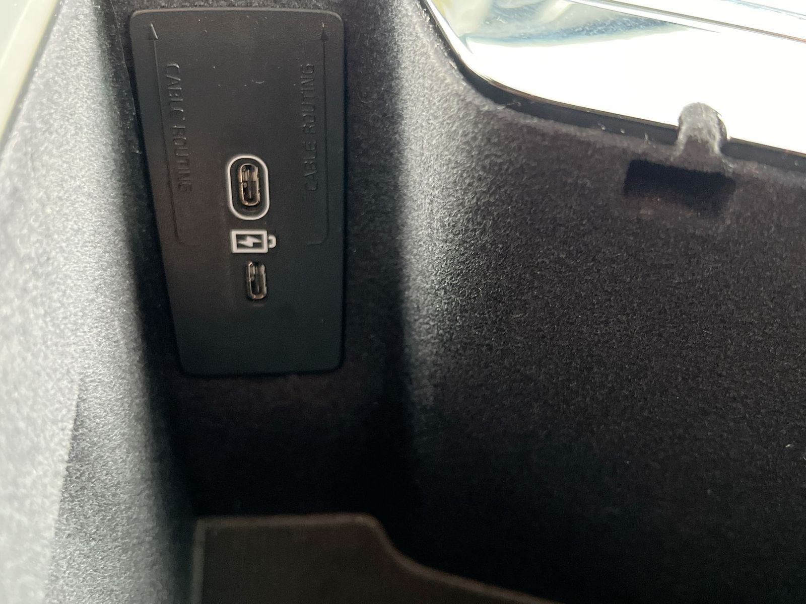 Thumbnail: 2023 Volvo XC90 - 29