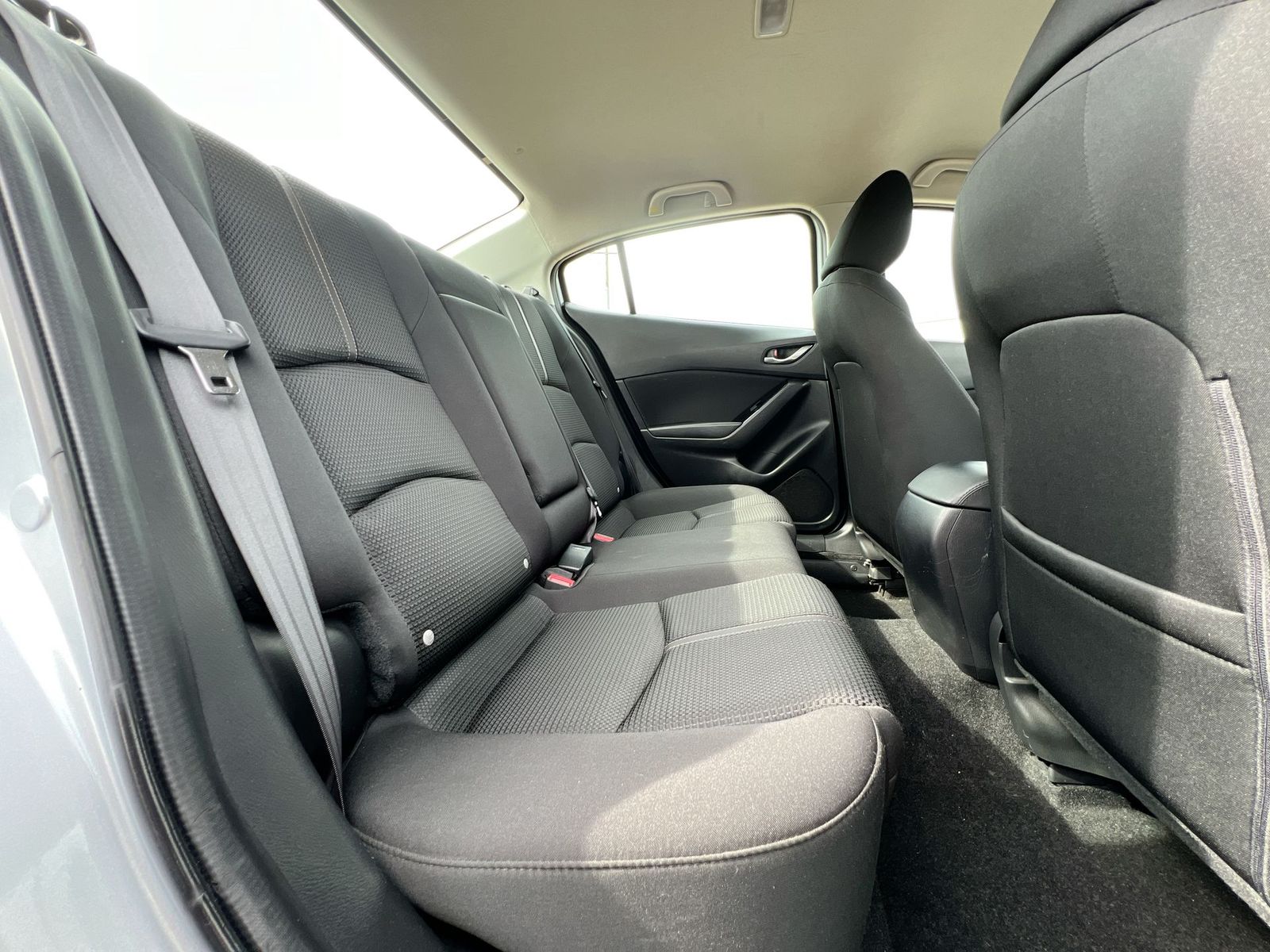 Thumbnail: 2017 Mazda Mazda3 - 20