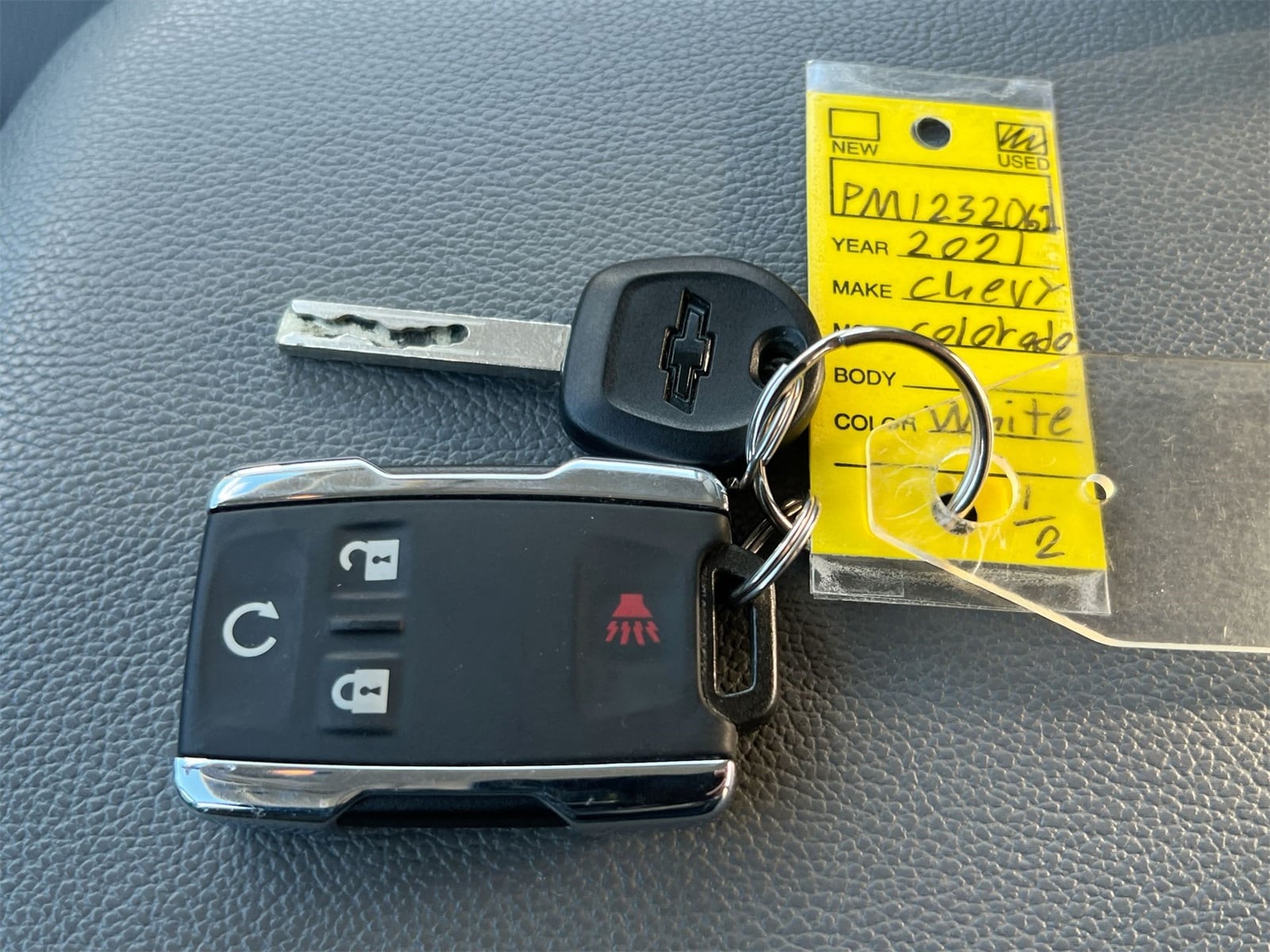 Thumbnail: 2021 Chevrolet Colorado - 34