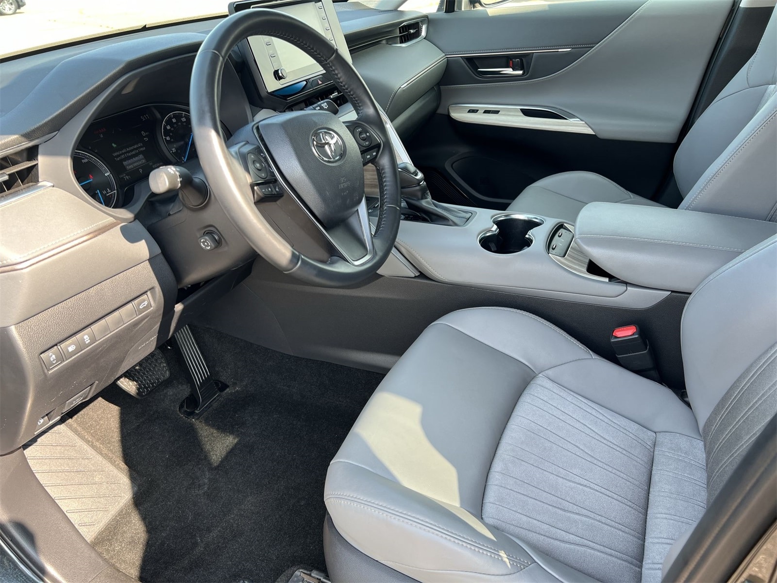 Thumbnail: 2021 Toyota Venza - 10