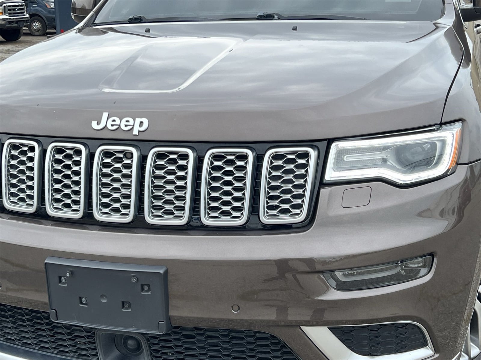 Thumbnail: 2018 Jeep Grand Cherokee - 11