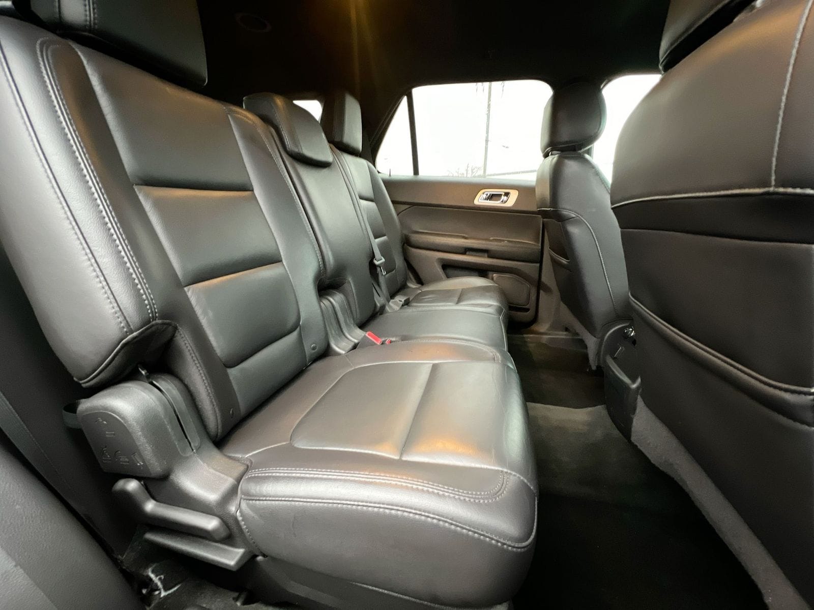 Thumbnail: 2015 Ford Explorer - 20