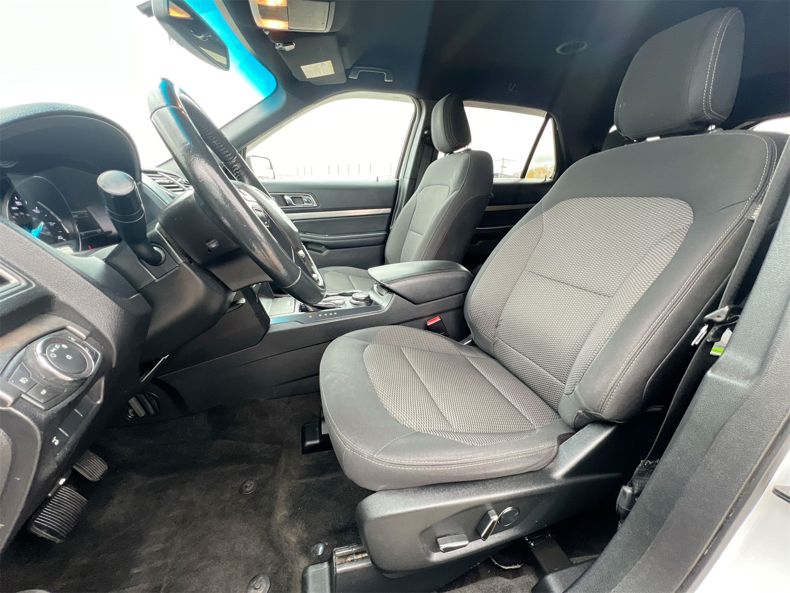 Thumbnail: 2018 Ford Explorer - 17