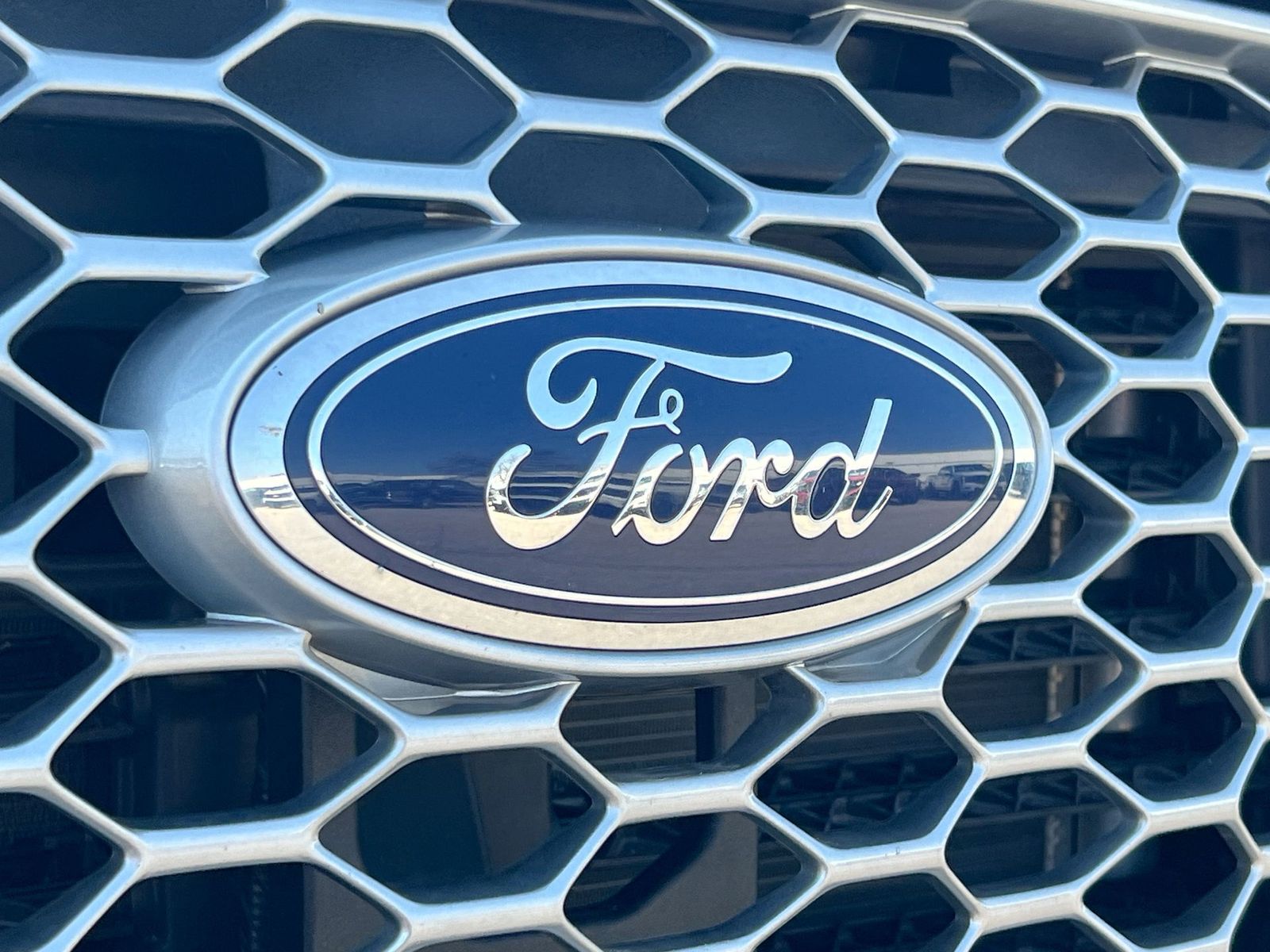 Thumbnail: 2023 Ford Edge - 13