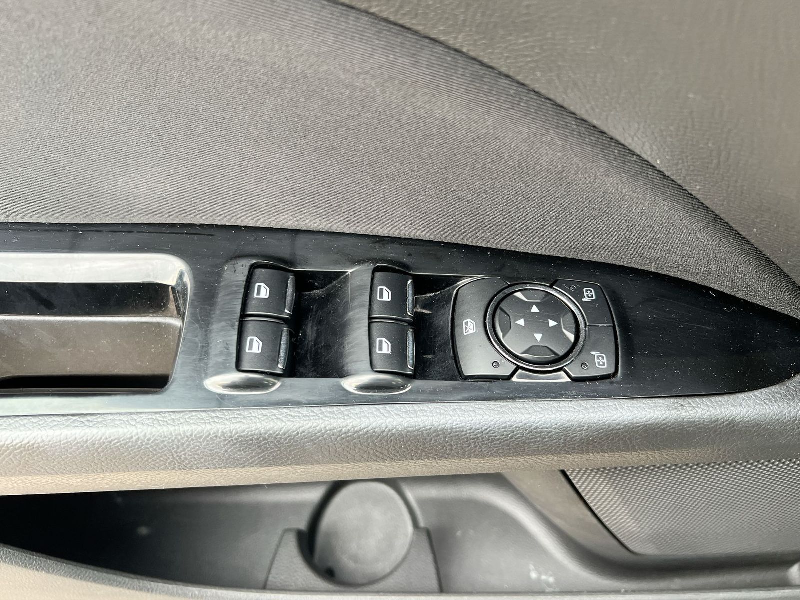 Thumbnail: 2014 Ford Fusion - 16