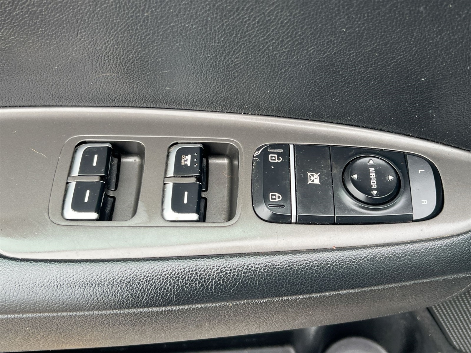 Thumbnail: 2019 Kia Optima - 17