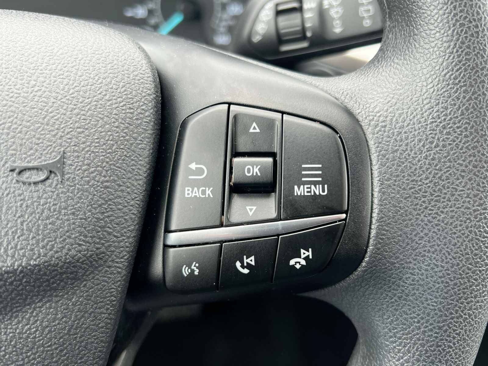 Thumbnail: 2022 Ford Escape - 24