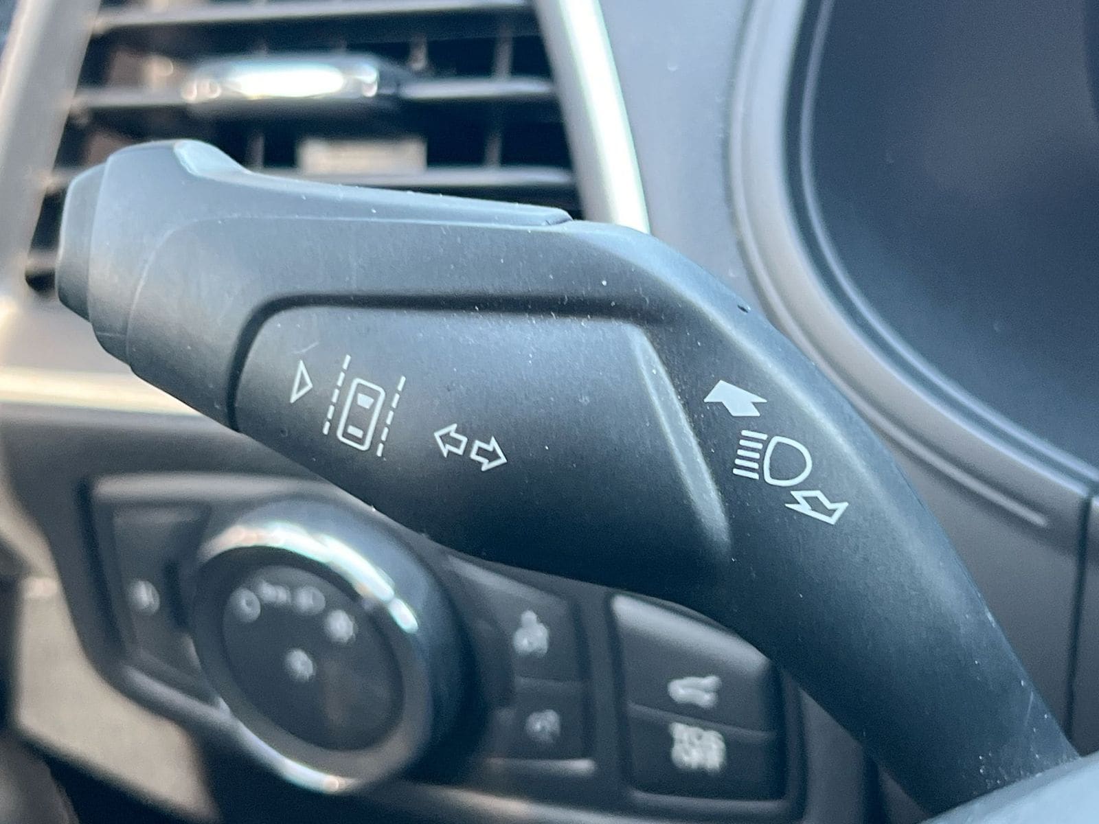 Thumbnail: 2022 Ford Edge - 26