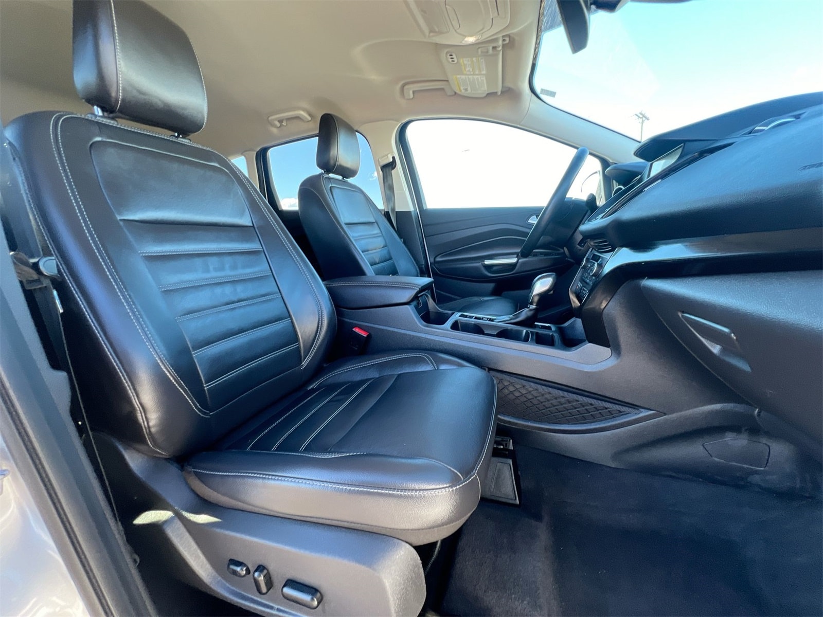 Thumbnail: 2019 Ford Escape - 22