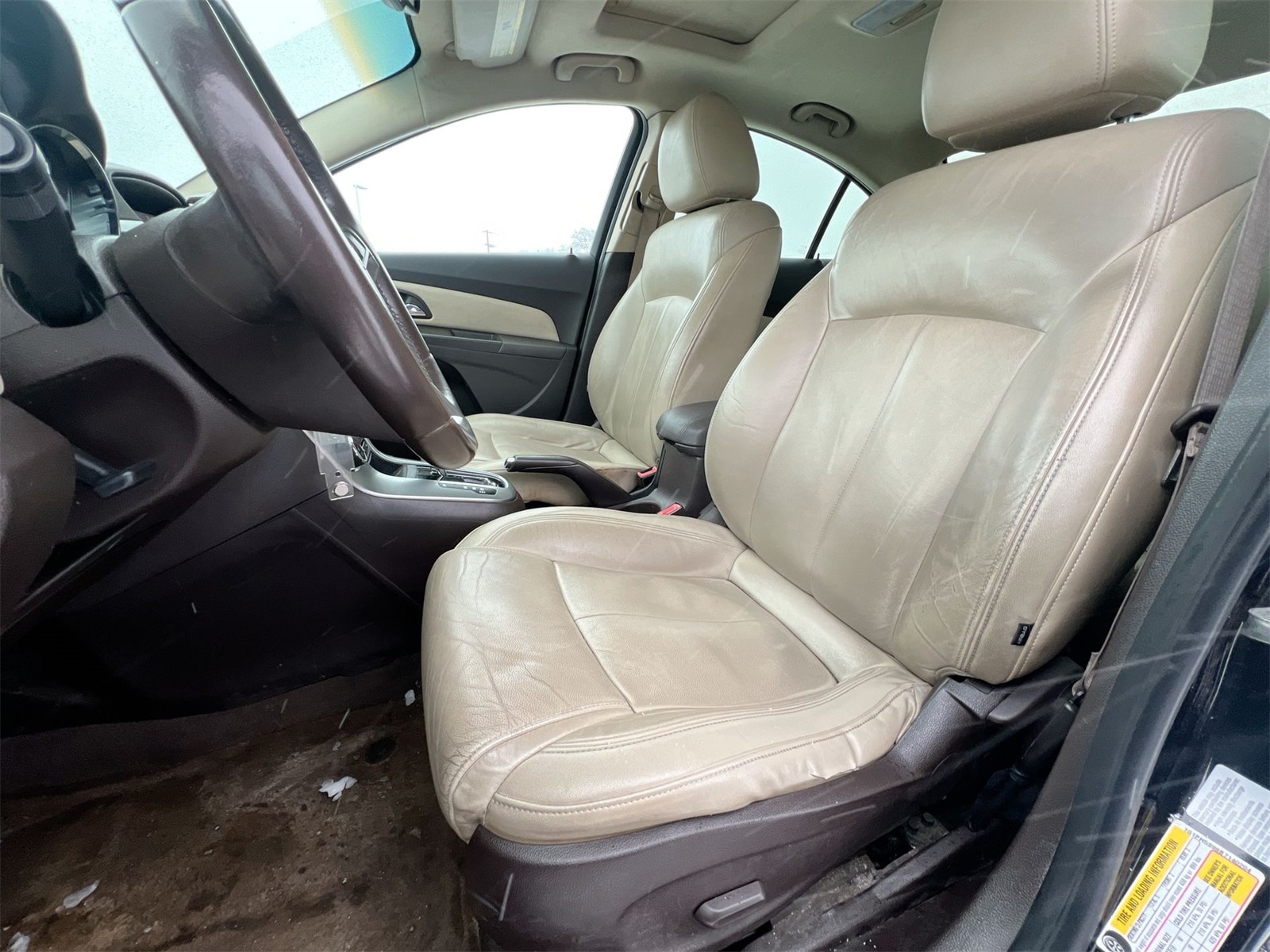 Thumbnail: 2011 Chevrolet Cruze - 16