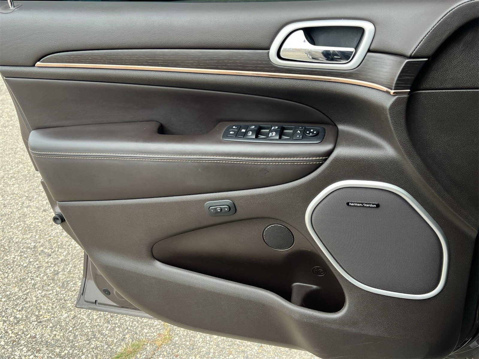 Thumbnail: 2018 Jeep Grand Cherokee - 29