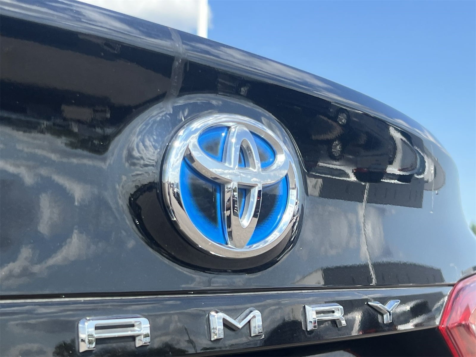 Thumbnail: 2020 Toyota Camry - 12