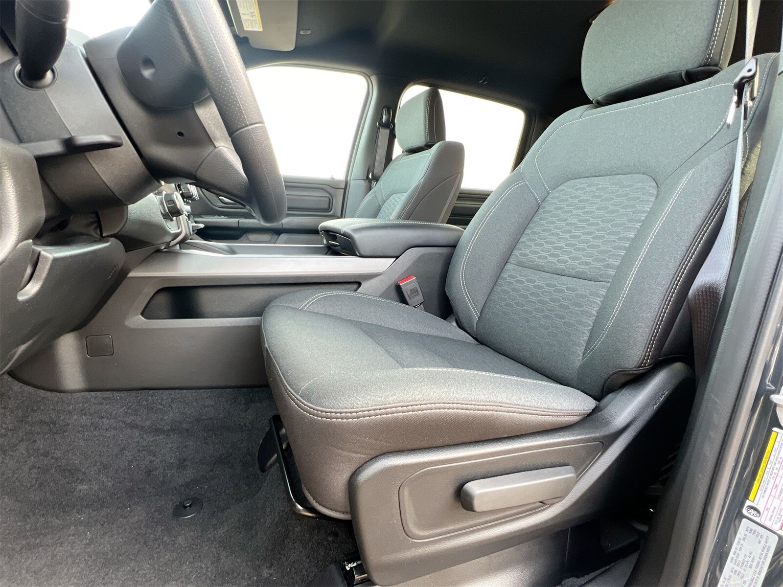 Thumbnail: 2025 RAM 1500 - 16