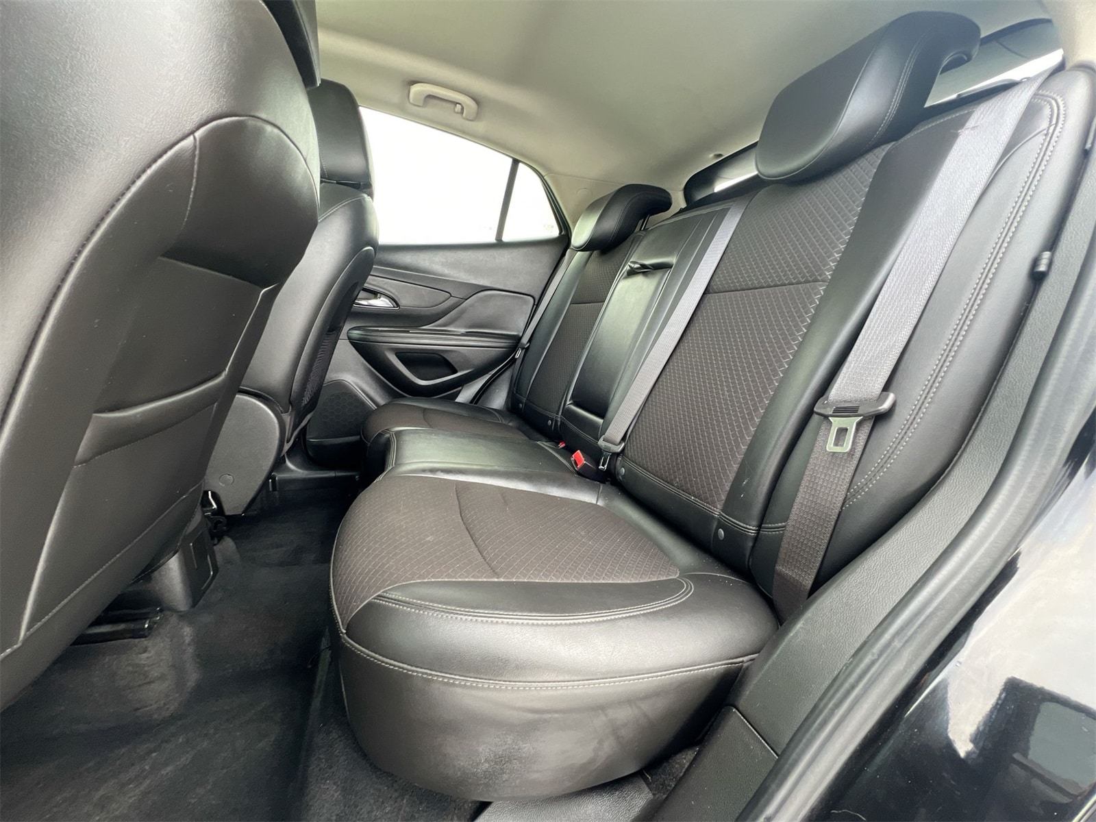 Thumbnail: 2018 Buick Encore - 19