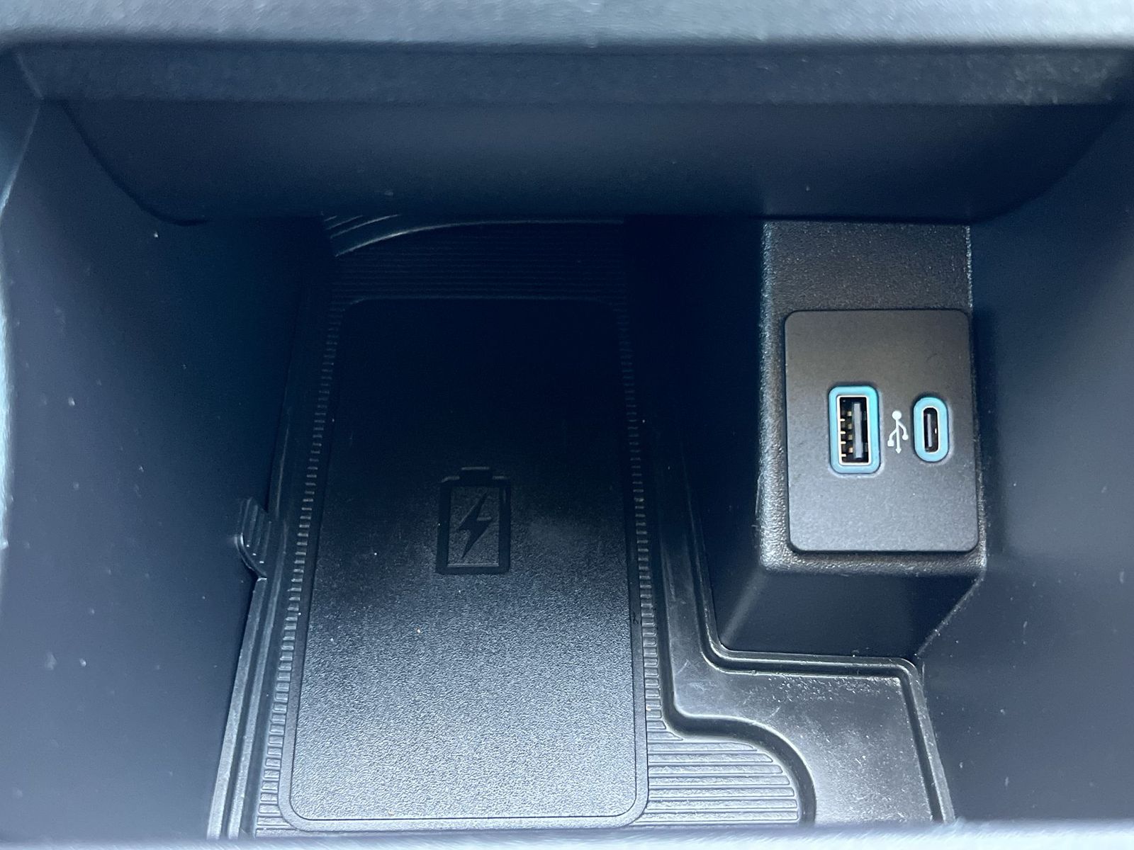 Thumbnail: 2023 Ford Edge - 31