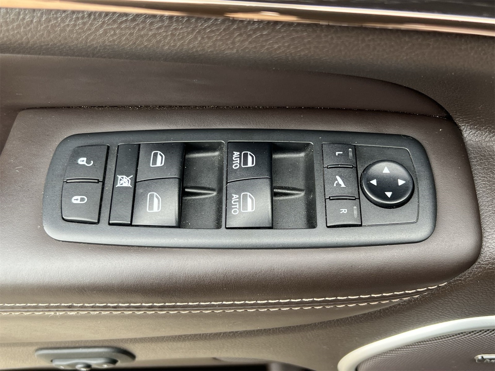 Thumbnail: 2018 Jeep Grand Cherokee - 18