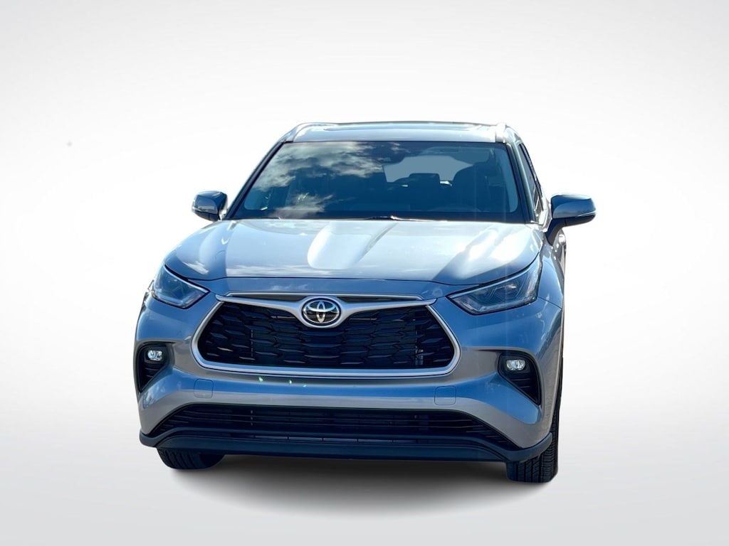 Used 2021 Toyota Highlander XLE SUV