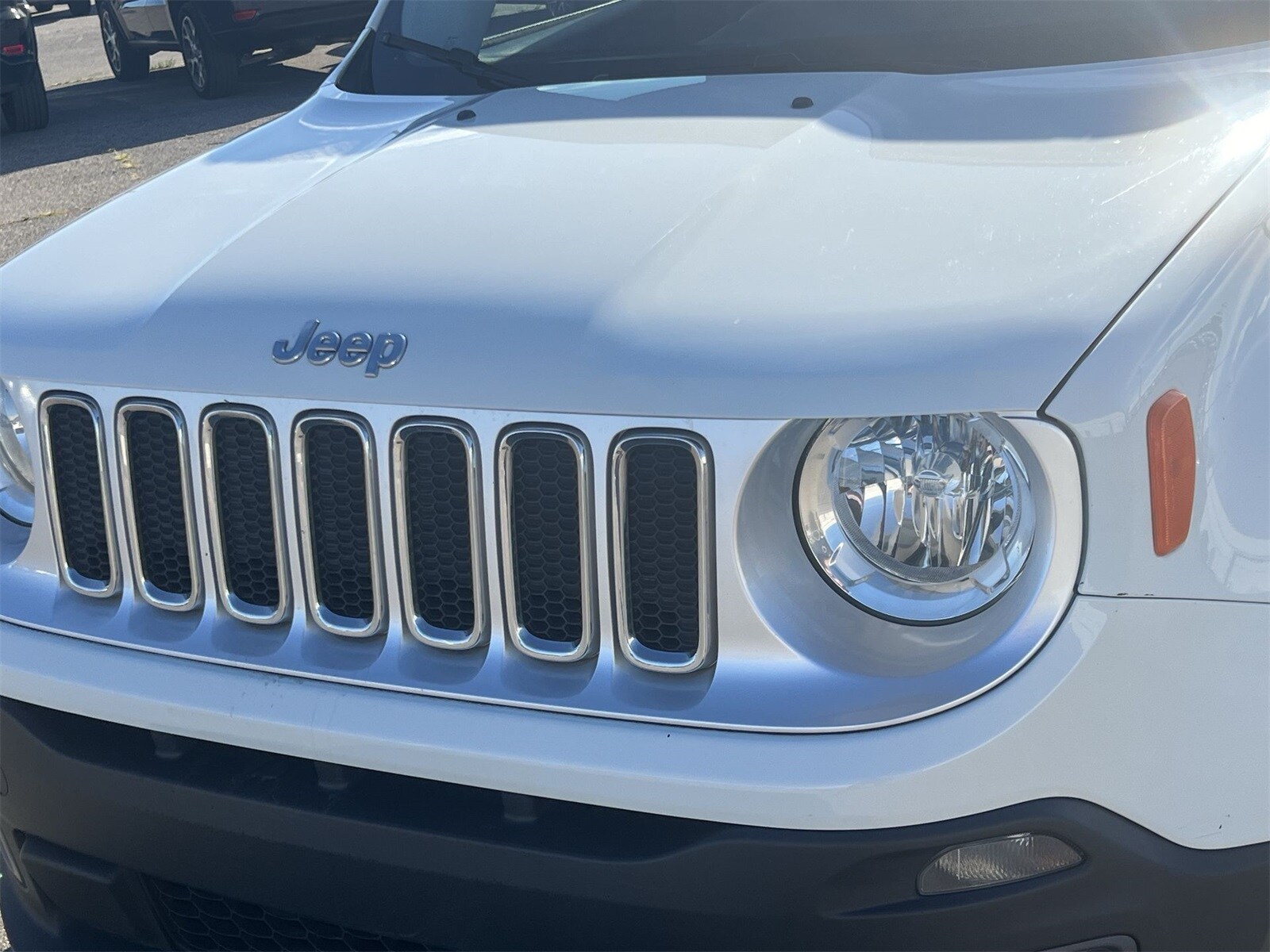 Thumbnail: 2015 Jeep Renegade - 11