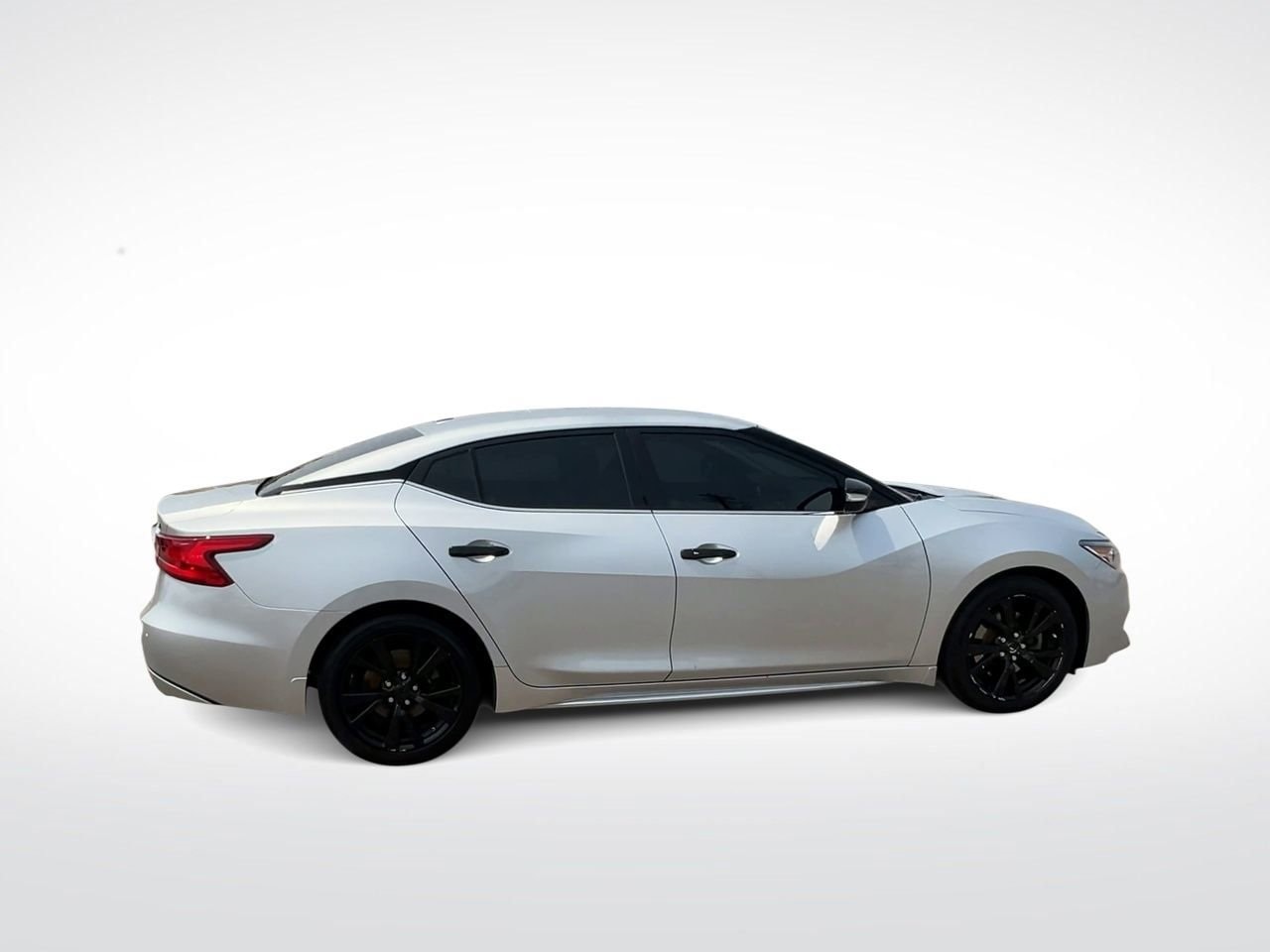 Thumbnail: 2017 Nissan Maxima - 9