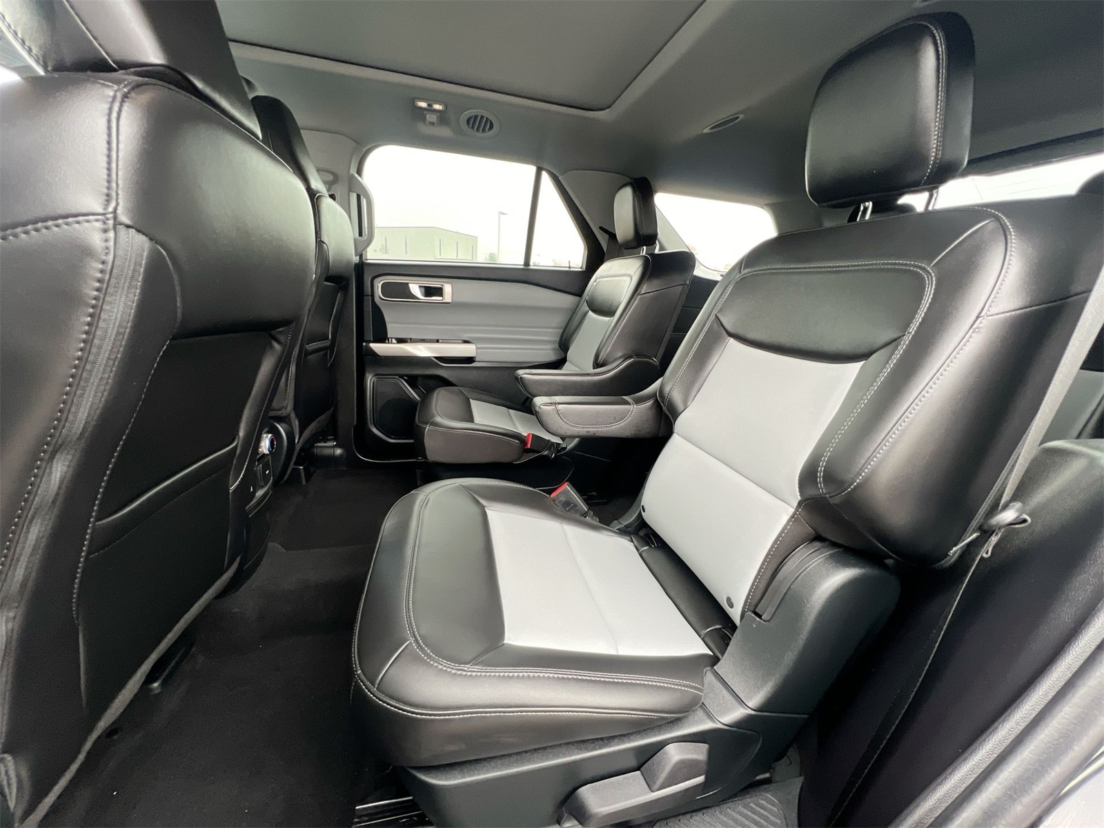 Thumbnail: 2023 Ford Explorer - 20