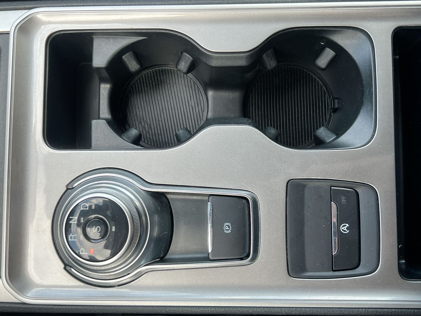 Thumbnail: 2024 Ford Edge - 31