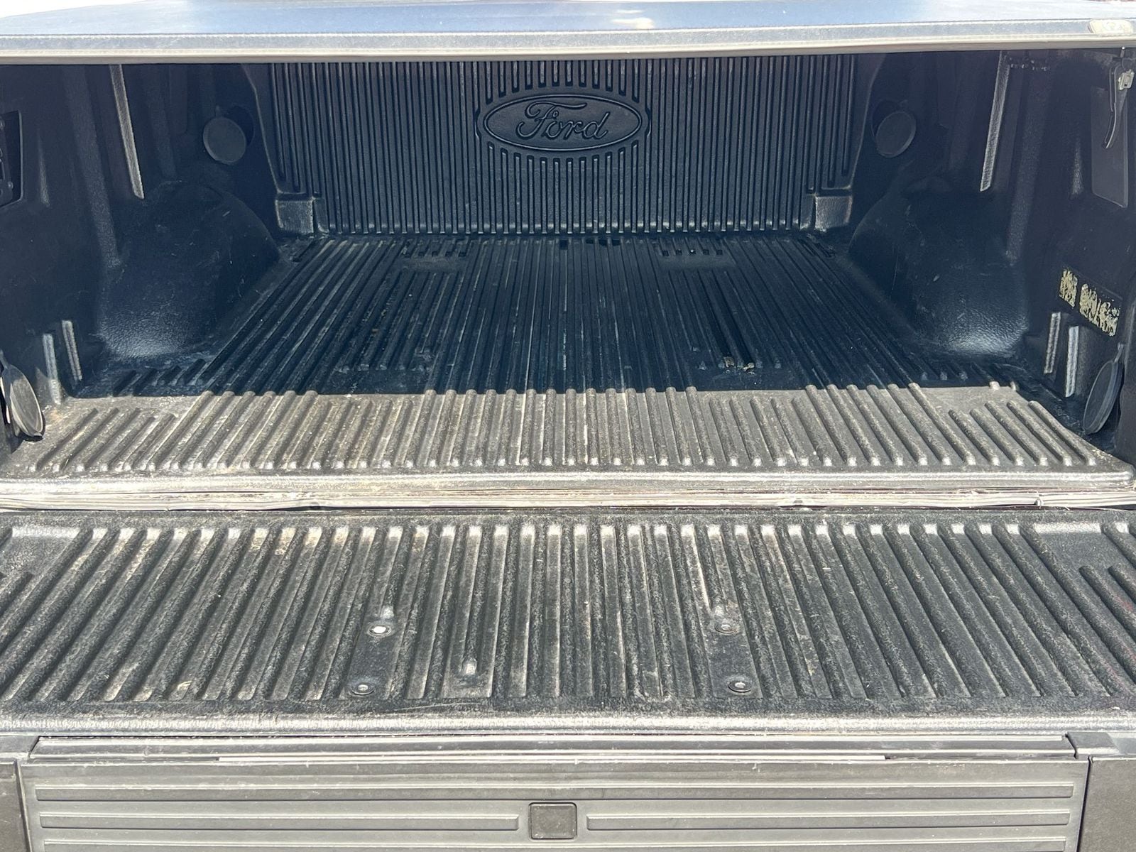 Thumbnail: 2018 Ford F-150 - 32